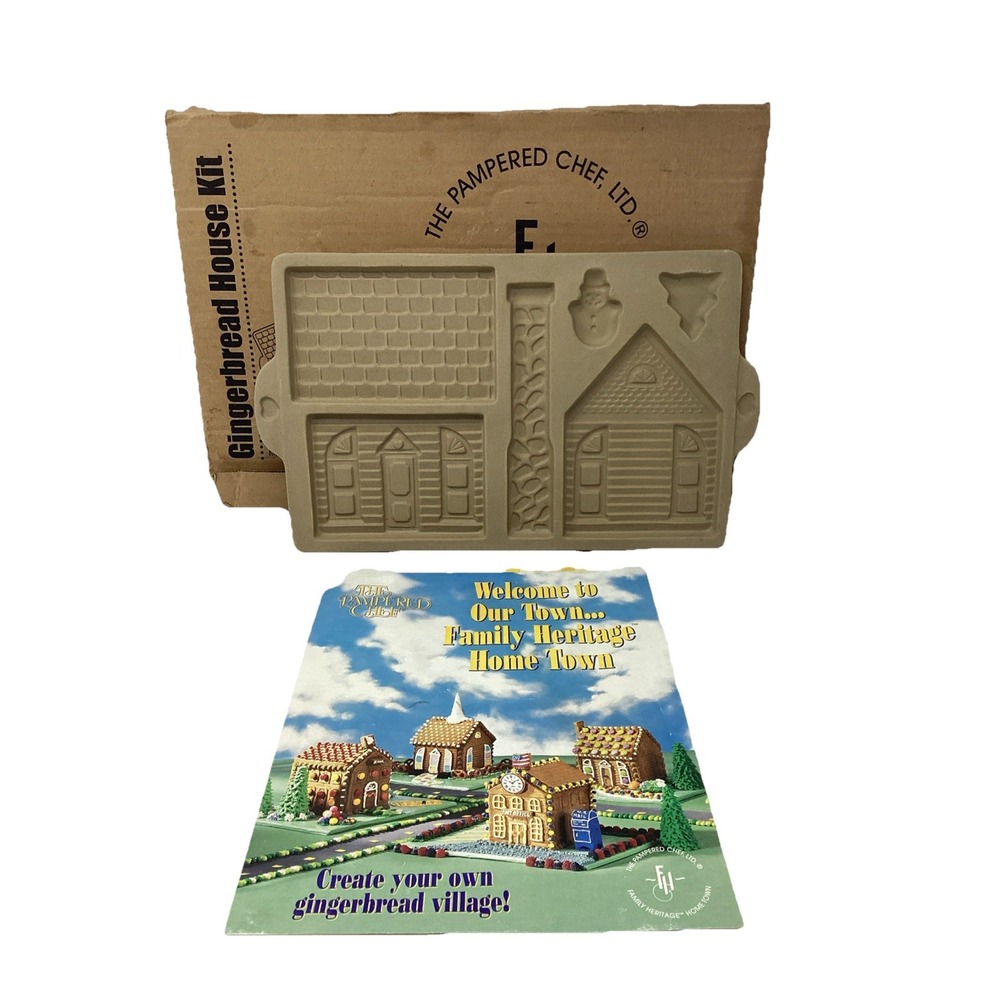 Pampered Chef Stoneware Gingerbread House Mold Family Heritage Baking #1800